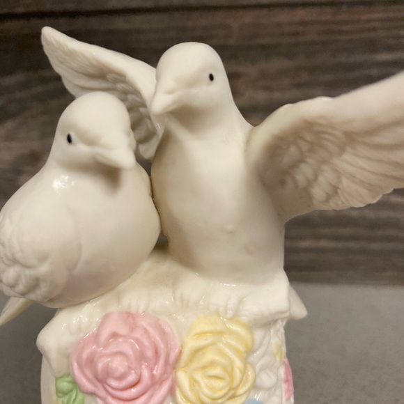 Delicate love birds bell - Picture 2 of 4
